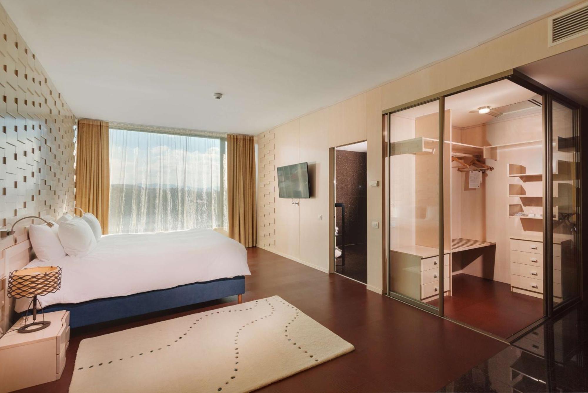 Doubletree By Hilton Hotel Cluj - City Plaza Εξωτερικό φωτογραφία Suite