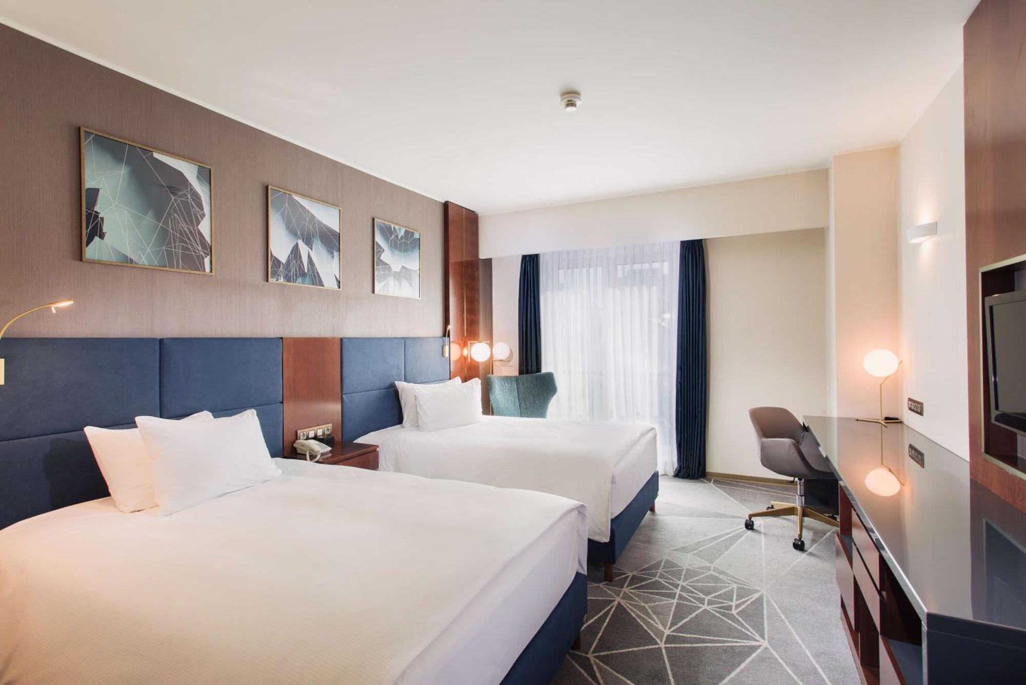 Doubletree By Hilton Hotel Cluj - City Plaza Εξωτερικό φωτογραφία