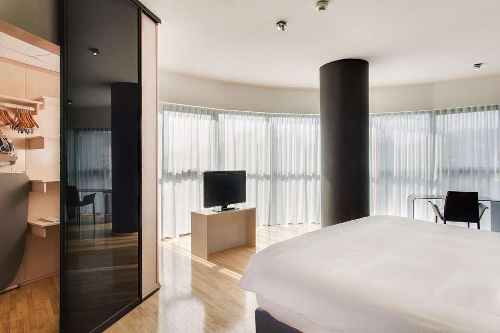 Doubletree By Hilton Hotel Cluj - City Plaza Δωμάτιο φωτογραφία
