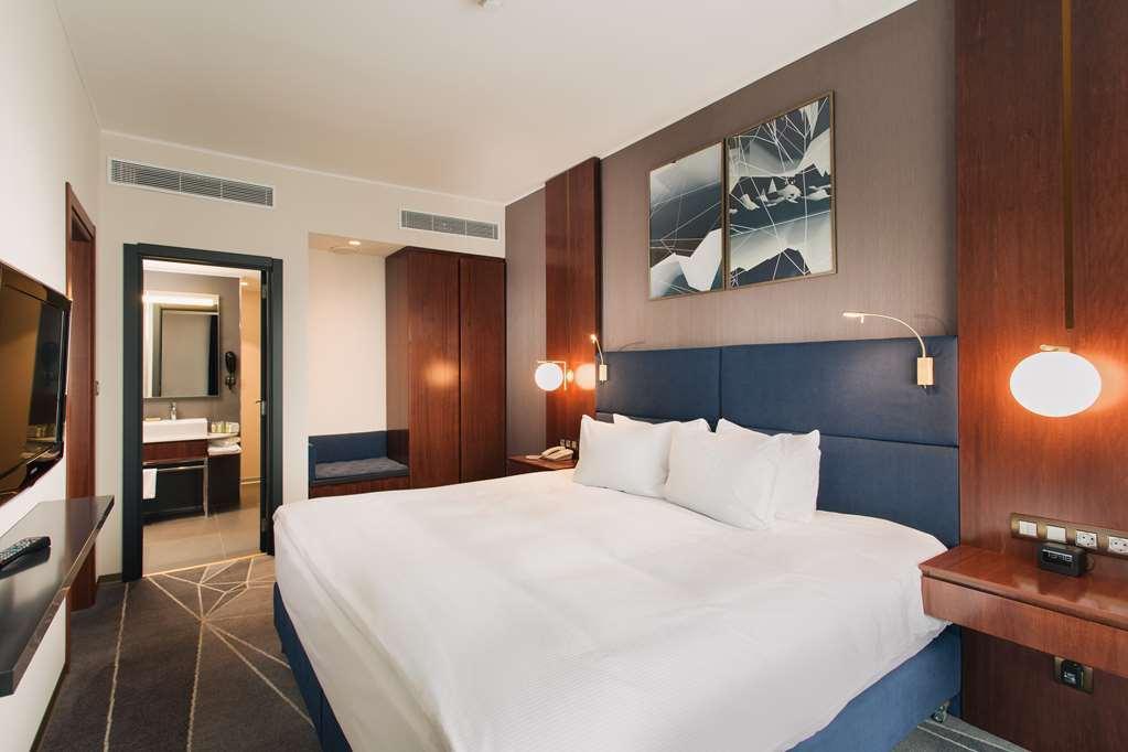Doubletree By Hilton Hotel Cluj - City Plaza Δωμάτιο φωτογραφία
